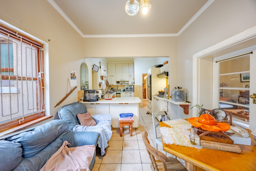 4 Bedroom Property for Sale in Lakeside Western Cape